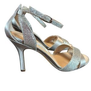 Nina Venus Crisscross Stiletto Evening Heels Sandal Crystal Silver NEW 5.5